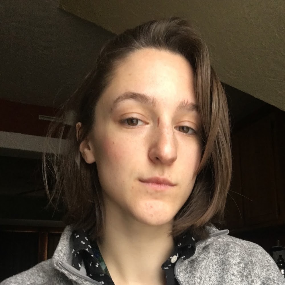 Meet your Posher, Hilary